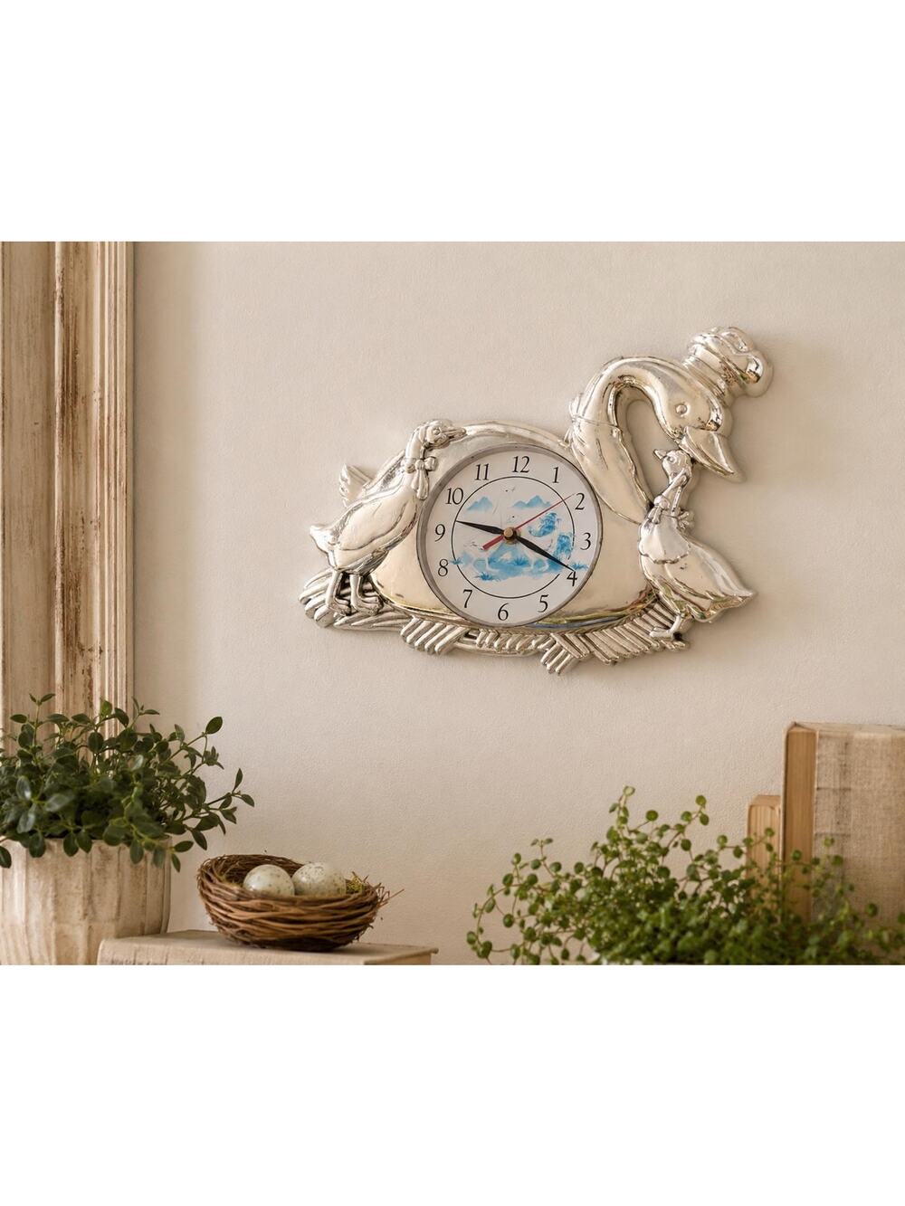 Vintage Kitsch Swan Wall Clock | Silver Tone Quartz Clock Working
